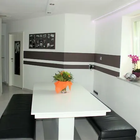 Carl Orff Apartman *